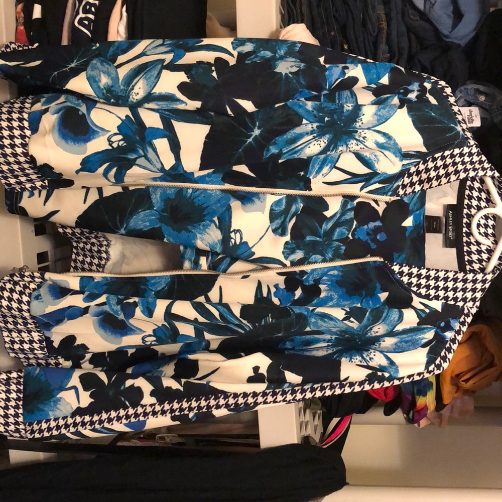 Set of tracksuit